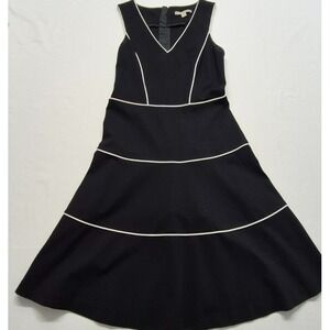 Banana Republic Sleeveless Black Fit & Flare Dress w/ White Piping  Size 4 zipup